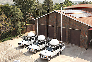Véhicule tout-terrain Station Mobile de contrôle des fréquences basée sur un véhicule léger 4x4 type Landcruiser